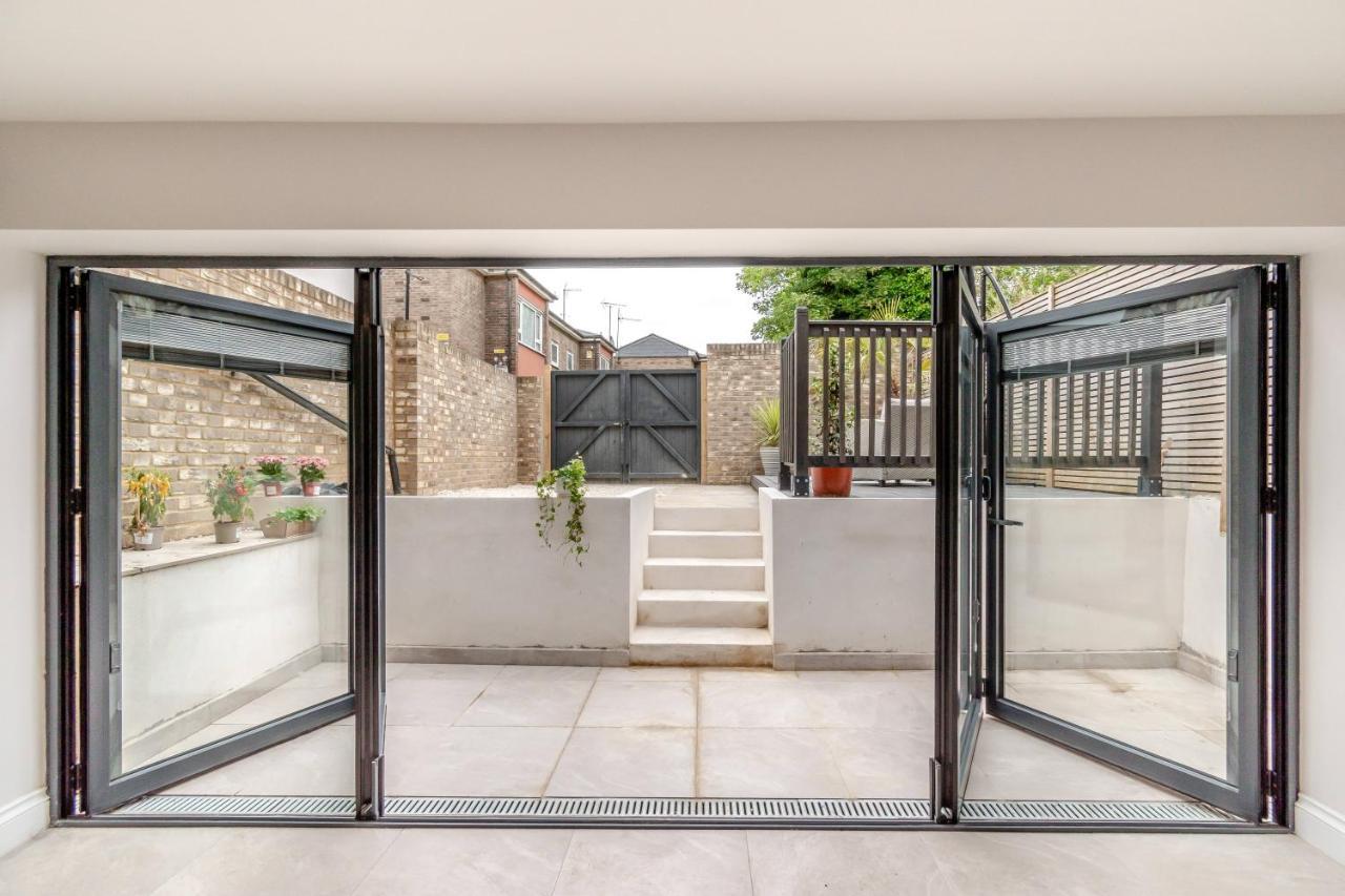 Modern Garden Flat With Private Parking Apartment London Exterior photo